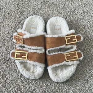 Fendi Feel Sherpa Sandals